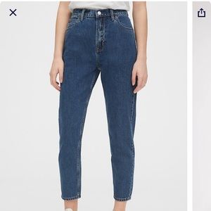 Gap Sky High Rise Mom Jeans w/ Wellwash